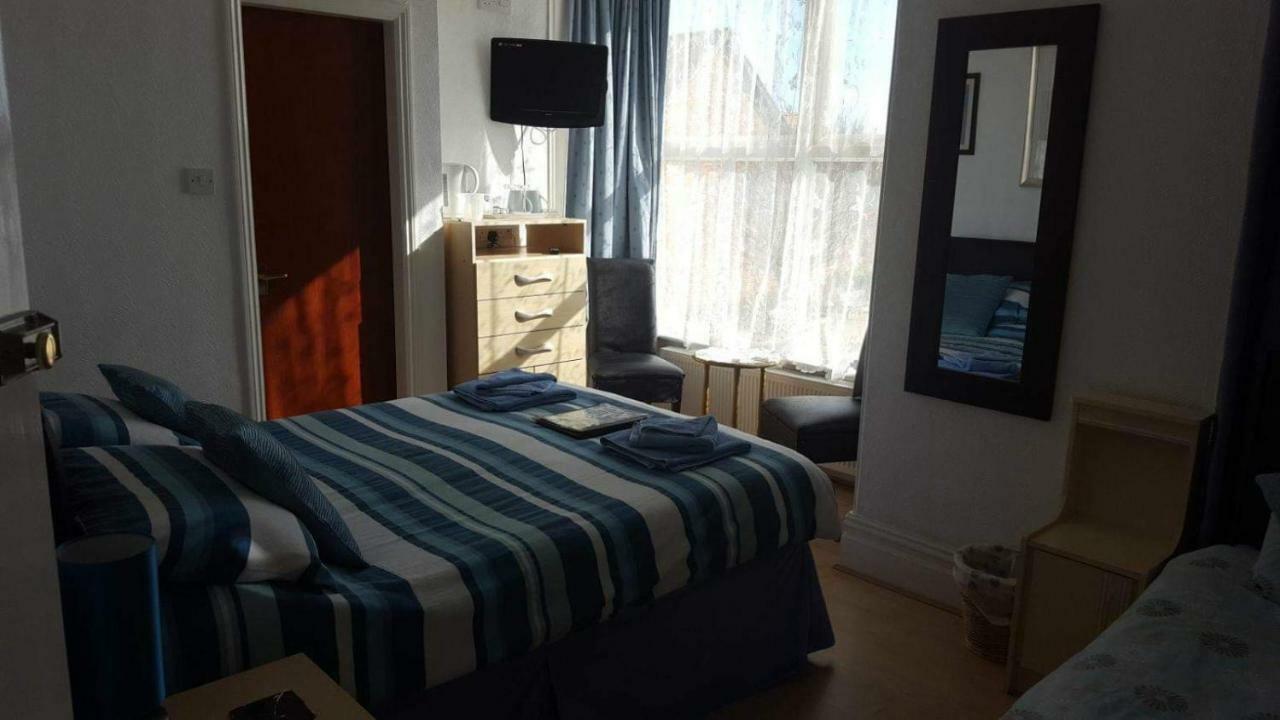 Hallam Guest House Скарборо Экстерьер фото